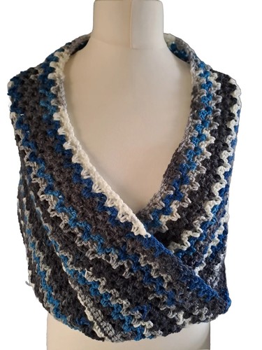 Handarbeit gehäkelt mobius - handarbeit,